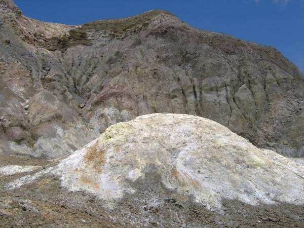  4 meter high sulfur mound